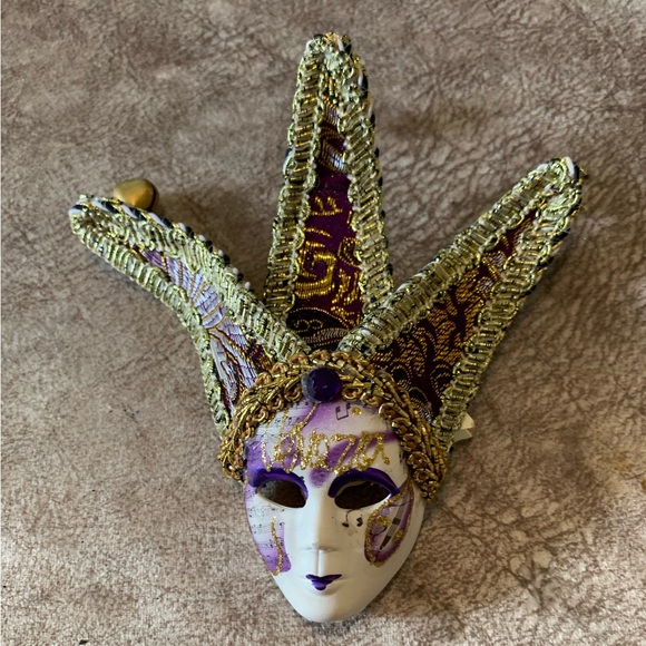 .Small Decorative Maschera Mask - Picture 10 of 11